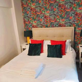 Dubarry Downs Annexe (Hot Tub) - Wroxall - 3