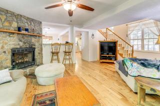 Bryson City Cottage with Hot Tub and Waterfall Views! - Bryson City - 7