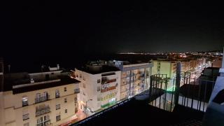 Ático Mediterráneo con Terraza y Solárium en el centro y a un paso del mar en Rincón de la Victoria - Rincón de la Victoria - 8