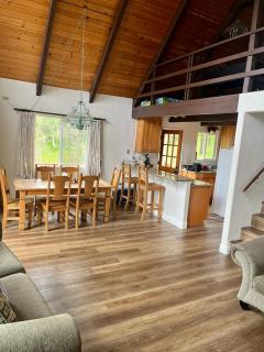 Serenity View, Peaceful & Cheerful 3BD Cabin - Groveland - 2