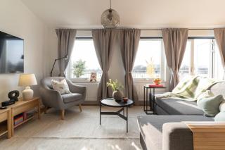 Youthful 3BR Flat with Balcony and Hobby Game Board - Båstad - 5