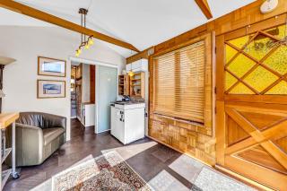 Snuggle Inn - A Romantic Retreat - Carmel - 2