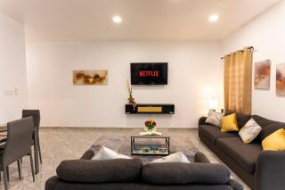 Spacious 1 Bedroom Unit with Concierge - - 4