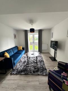 Contemporary Comfort 2 Bed Home - Stoughton - 8