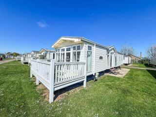 6 Berth Caravan For Hire At California Cliffs In Scratby By The Beach Ref 50050L - Great Yarmouth - 0