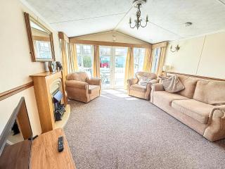 6 Berth Caravan For Hire At California Cliffs In Scratby By The Beach Ref 50050L - Great Yarmouth - 2