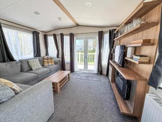 Beautiful 8 Berth Caravan At California Cliffs Nearby Scratby Beach Ref 50011Kc - 2