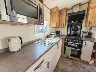 Beautiful 8 Berth Caravan At California Cliffs Nearby Scratby Beach Ref 50011Kc - Great Yarmouth - 1