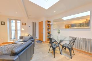 Central Two Bedroom Apartments St Albans By Central Stays Short Lets & Serviced Accommodation With Free Parking - Saint Albans - 6