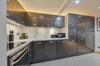 Central Two Bedroom Apartments St Albans By Central Stays Short Lets & Serviced Accommodation With Free Parking - 2 - St Albans - 4