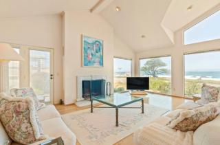 Pacific Panorama - Summer and Concours Await - Pacific Grove - 8