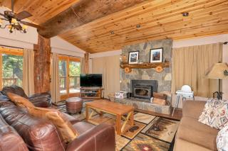 Immersed in Nature Manzanita Cabin with Hot Tub - Oakhurst - 9