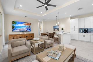 new everything - walk to everything - Fort Myers Beach - 1