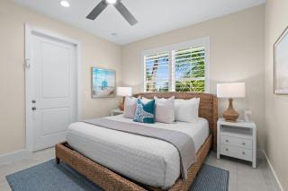 new everything - walk to everything - Fort Myers Beach - 7