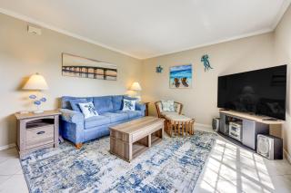 Steps to St Augustine Beach Condo with Pool Access - Saint Augustine Beach - 9