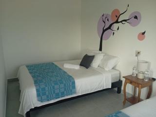 Chilo's Bed and Breakfast - La Libertad - 9
