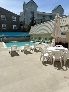 62nd St, Ocean City, Direct walk to beach w pool - Ocean City - 2