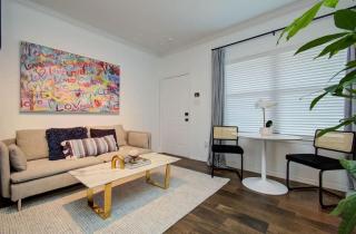 Heights Oasis - Chic Houston Heights Private Studio - Houston - 7