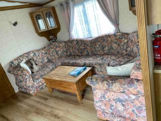 Lovely 2 bedroomed Caravan on Edwards Towyn - Kinmel Bay - 1