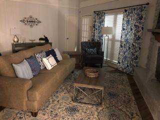SLEEPS 15-Shady Grove-Ridgeway Home - 5