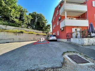 Apartments by the sea Cizici, Krk - 24374 - 2