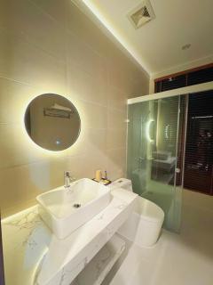 Mai Linh Hotel - - 3