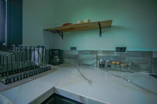 Paraiso Lima -King bed and balcony with jacuzzi, fast Wifi, EV powering included! Only 5 minutes to La Fortuna - Fortuna - 6