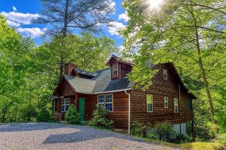 Laurel Cottage, 1089 FREE tickets each paid day, Dollywood and More - Sevierville - 0