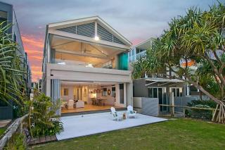 Beachfront Bliss - Gold Coast - 9