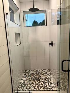 Yonah View King Beds - Wine Country Bliss - Cleveland - 4