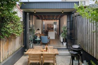 Charming Annandale Oasis with Garage Parking - Sydney - 4