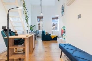 Sleeps 6 1 Bed With Loft 5mins to stations - 7