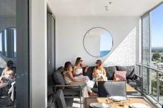 Luxury Rooftop Retreat - Private Heated Pool - Steam - Gym - - 2