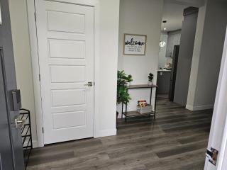 Sleek Home in Trendy Community at SW, Edmonton - 8