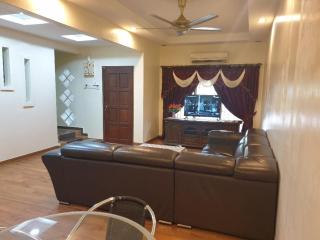 Kinrara HomeStay right at the Heart of Puchong - Gua Sai - 6