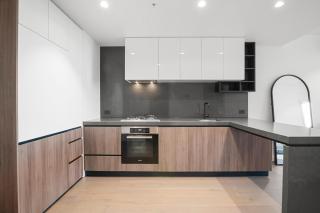 Sleek 2BR Stay and Free Parking - Melbourne - 2