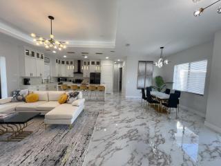 Luxury Corner - Port Charlotte - 5