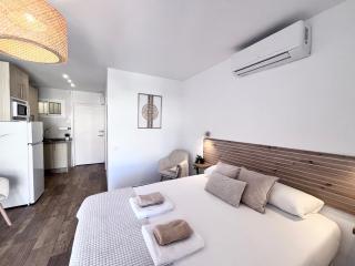 Style & comfort in Benalmádena - Pool available seasonally - 6