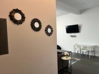 The NoHo Artist Nook - Burbank - 5