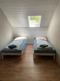 EMAS 8 Wohnung mit 2 Einzelbetten, Küche, Dusche, TV - Krefeld - 2
