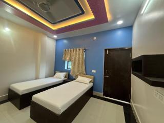 HOTEL O L R - Bodh Gaya - 9