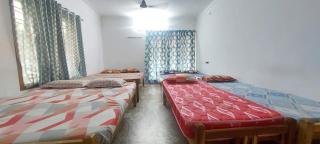 Parthasarathy Home STay - Trivandrum - 9