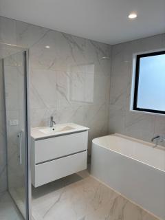New Luxury House in Christchurch - Christchurch - 4