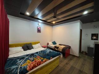 Himalayan tourist cottage - - 5