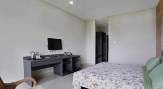 Fafa Hill Hotel and Resort - Bogor - 1
