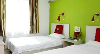 Super 8 Hotel Guangzhou Huanghuagang Branch - Canton - 9