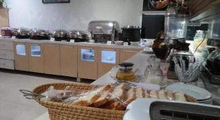 Queen City Hotel - Banjarmasin - 9