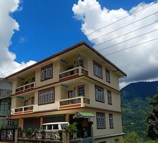 Mudhingum's Soma Stays, Darap - Pelling - 1