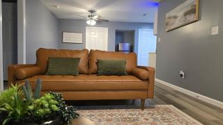 Cozy Home Sleeps 6 3 bed 2 bath off I-10 - Mobile - 7