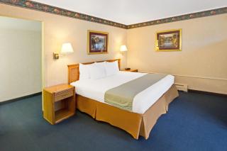 Travelodge by Wyndham Rapid City - Rapid City - 4